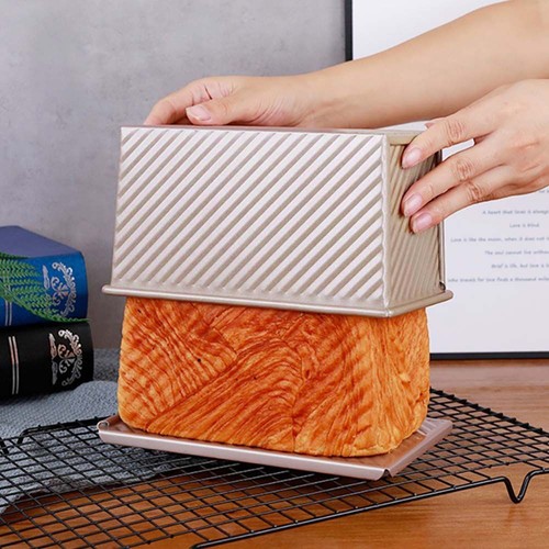 Baking toast with lid cake - toast,